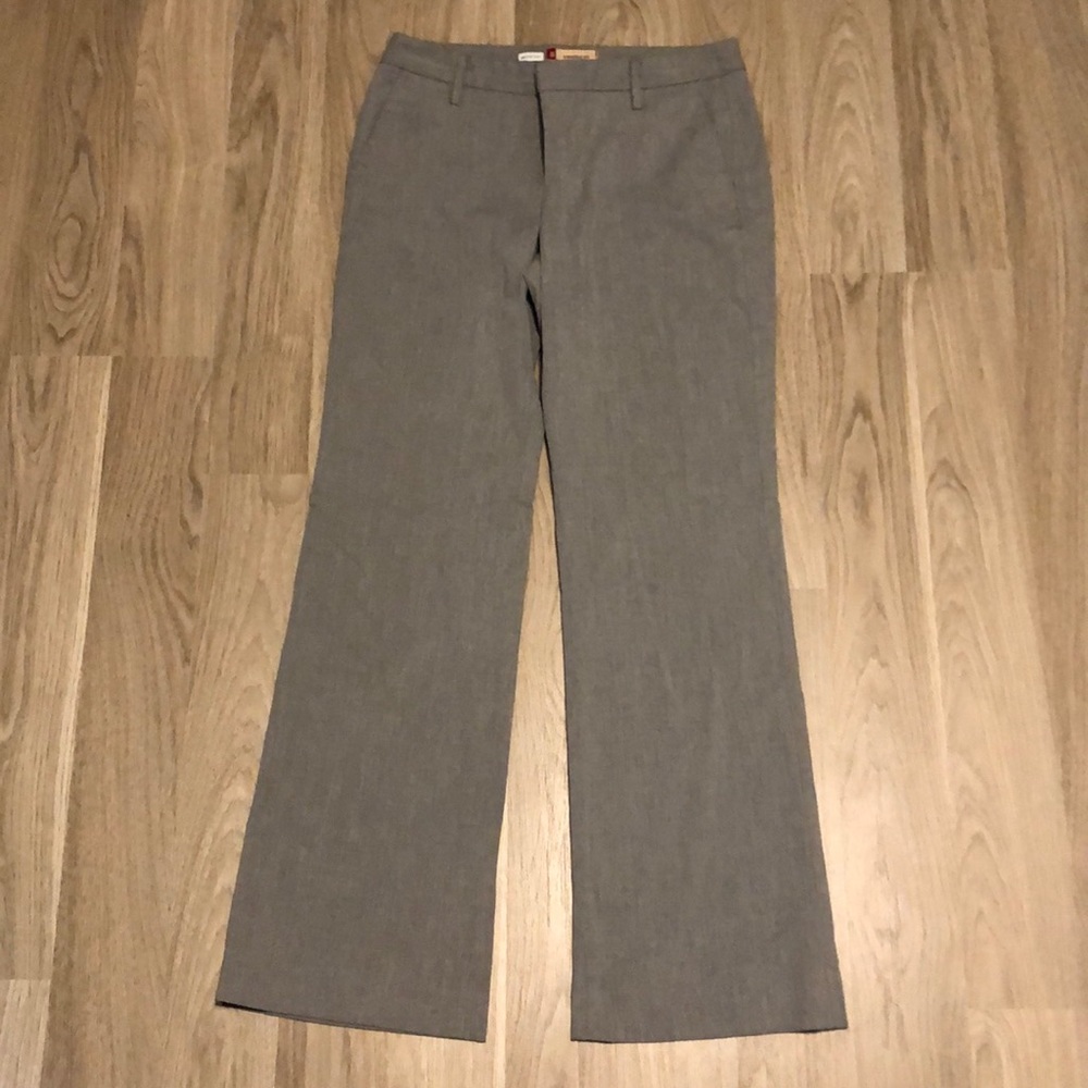 GAP stretch straight fit grey pant. Size 6